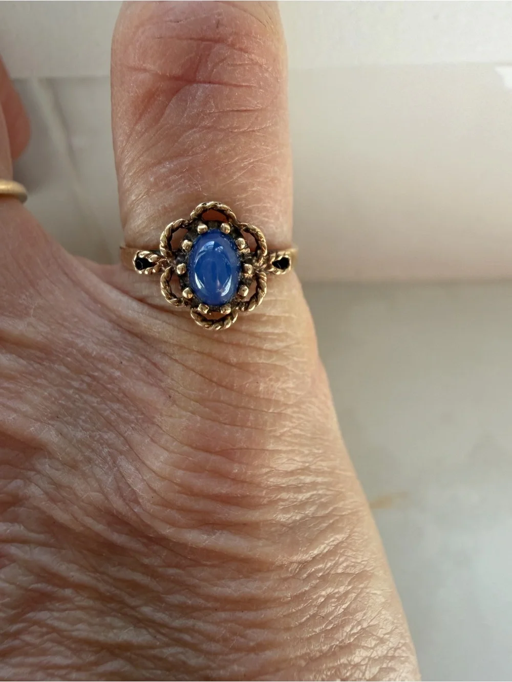 Vintage Blue Star Sapphire Cabochon Gold Ring - Picture 1 of 5
